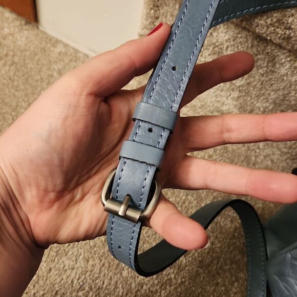 Patricia Nash "Leandra" Blue Tooled Leather Crossbody Bag w/ Embossed Flowers - Picture 13 of 15